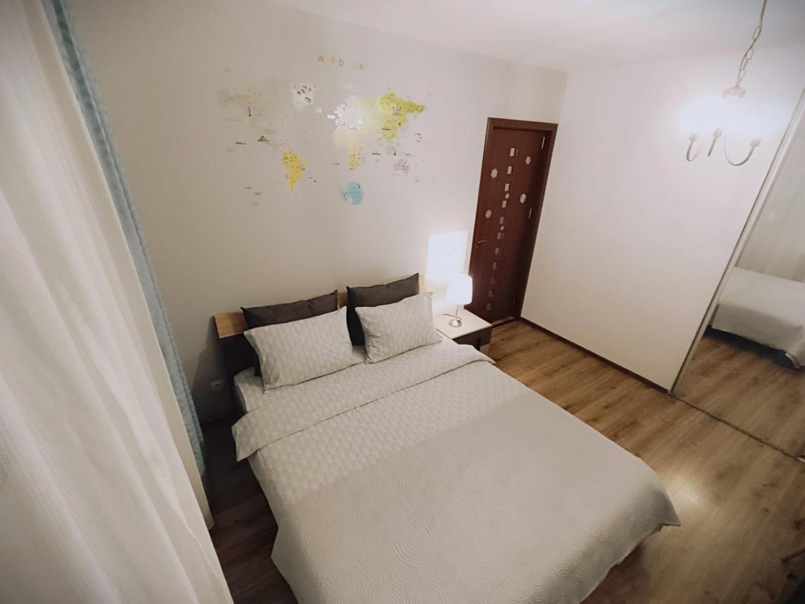 Pleasantstay Free Parking Apartament *